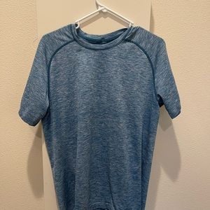 Athletic men’s Lululemon T-shirt